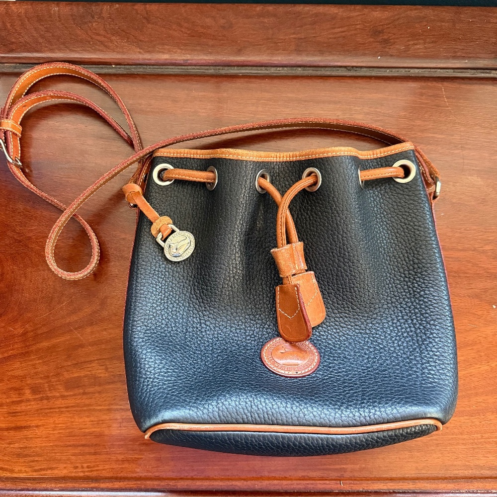 Vintage Dooney & Bourke All Weather Black Leather Drawstring Bucket Bag Tote